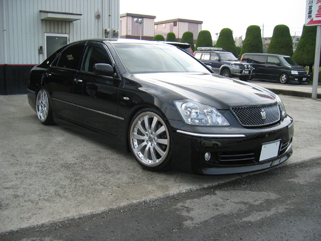 Here's a good way to have a Lexus VIP car My favorite the Toyota Crown 